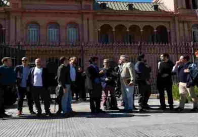 Fuerte gesto autoritario: El gobierno prohibió este jueves el ingreso de la prensa acreditada a la Casa Rosada