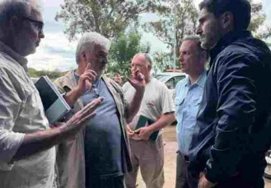 Pullaro supervisó la defensa hídrica y el funcionamiento de las bombas en Villa Minetti