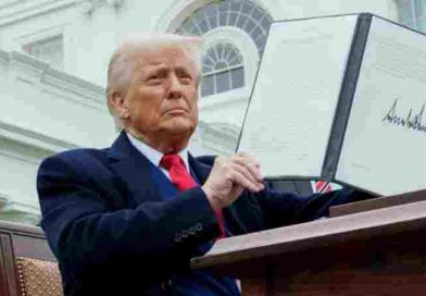 “Estamos cargando los barcos con la mejor munición”, advierte Trump por si fracasan las negociaciones de paz