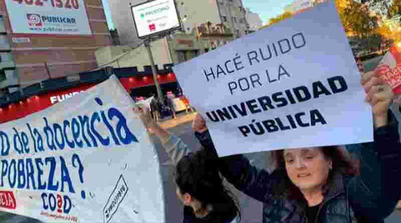Paro de docentes universitarios: esta semana habrá ruidazo, clase pública y asamblea