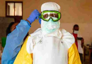 África alerta de “alto riesgo” en diez países por el brote de ébola