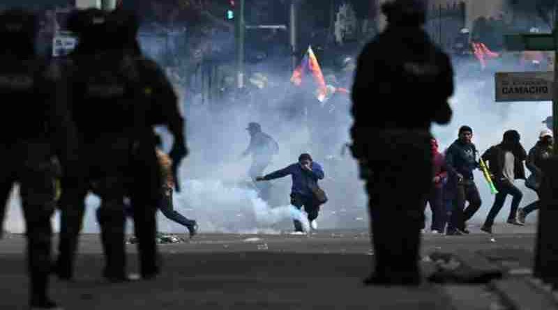 Bolivia: presidente advierte que quienes no quieran dialogar “les caerá la Constitución”