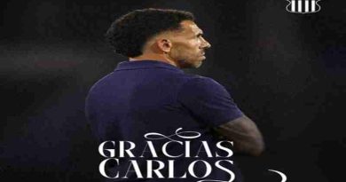 Fin de ciclo en la “T”: Carlos Tevez no seguirá como DT de Talleres tras la eliminación en el clásico cordobés