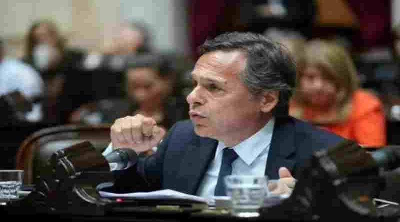 Giuliano presentó un proyecto para frenar la resolución que dejó sin transporte gratuito a personas con discapacidad