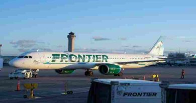 Estados Unidos: una persona murió succionada por el motor de un avión en Denver