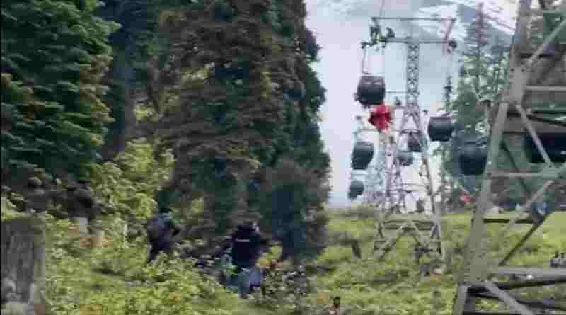 India: un teleférico se detuvo con turistas a 150 metros de altura, el rescate duró 6 horas