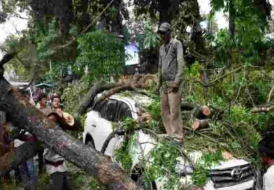 India: una tormenta eléctrica en Uttar Pradesh causó más de cien muertes y derrumbes masivos