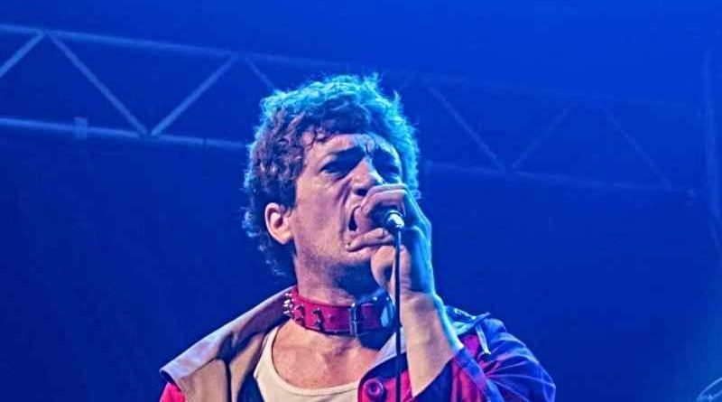 El regreso más esperado: Pity Álvarez vuelve a Rosario para una misa de “archivo en vivo y rocanrol”