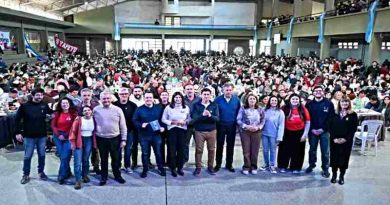 El Socialismo santafesino se movilizó en la capital provincial con un fuerte mensaje de unidad nacional
