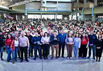 El Socialismo santafesino se movilizó en la capital provincial con un fuerte mensaje de unidad nacional