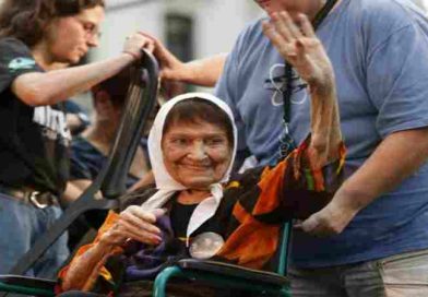 Murió Taty Almeida, presidenta de Madres de Plaza de Mayo Línea Fundadora