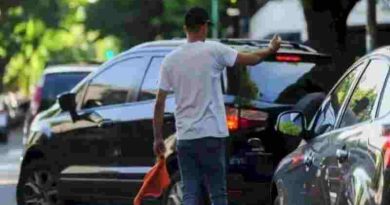 El bloque de Del Frade rechazó la iniciativa de prohibición de la actividad de cuidacoches: “buscan combatir pobres y no la pobreza”