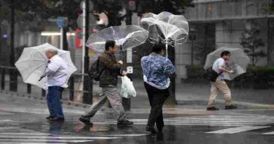 Alerta máxima en Japón por el avance destructivo de una tormenta y un ciclón