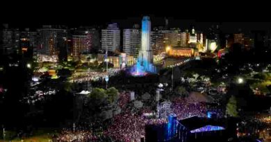 Más de 350.000 personas celebraron la Fiesta Popular por el Día de la Bandera durante toda la jornada