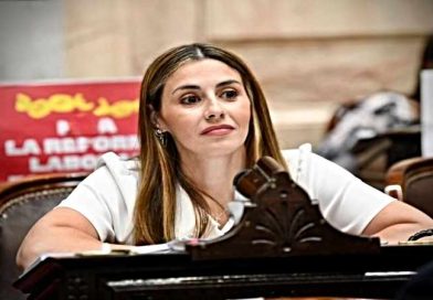 Dura respuesta de Marcela Pagano tras la renuncia de Manuel Adorni: “Dejaste a la vista que los verdaderos jefes de la banda son el Presidente y su hermana”