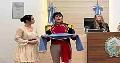 Con la premisa de que “esta Nación se construyó a base de sudor y sangre”, los pueblos originarios prometieron lealtad a la bandera argentina