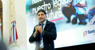 Pullaro señaló que el Plan Raíz mejoró un 22,6 % la lectura de los chicos:  “Estamos construyendo el camino correcto”