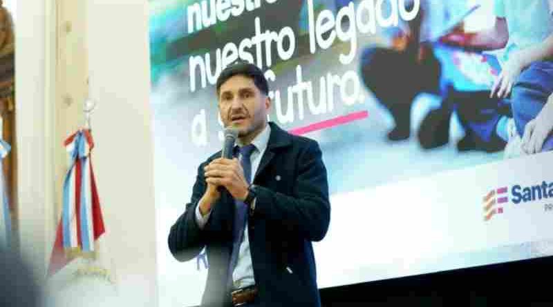 Pullaro señaló que el Plan Raíz mejoró un 22,6 % la lectura de los chicos:  “Estamos construyendo el camino correcto”