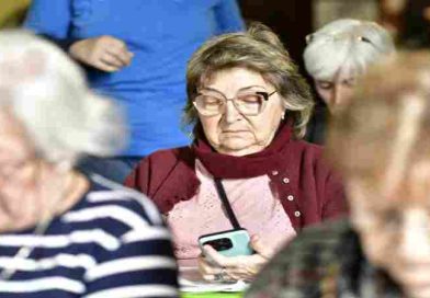 Ciclo de charlas sobre prevención de ciberdelitos para personas mayores: más herramientas para una vida digital segura