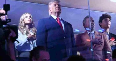 Estados Unidos: Donald Trump fue abucheado en el Madison Square Garden y se quedó dormido