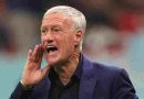 Deschamps metió a Francia en semis y avisó que “no hay que creerse campeones”
