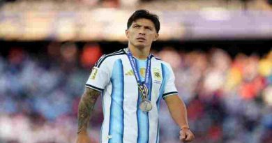 Lisandro Martínez fue homenajeado en su ciudad natal: “Pusimos a Argentina en lo más alto”
