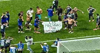 Reino Unido pide a la FIFA investigar a Argentina por la bandera de las Islas Malvinas