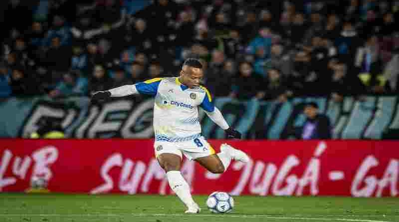 Rosario Central arrancó con el pie izquierdo: flojo rendimiento y derrota ante Belgrano en Alberdi