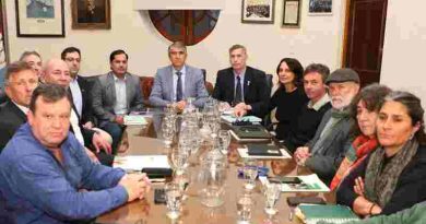 Provincia ofreció aumentos de hasta 15,5 % para el segundo semestre con mínimos garantizados, alcanzando un 36 % de aumento anual