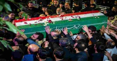 Irán: Teherán inició los funerales de Estado de Alí Jamenei con varios miles de fieles