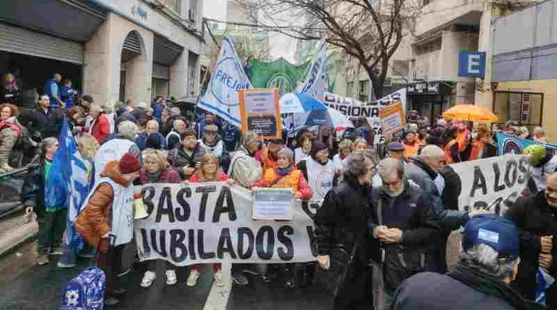 Miguel Vivas (CGT Rosario): “Tenemos que salir en defensa de nuestros jubilados, nuestra industria y nuestros trabajadores”