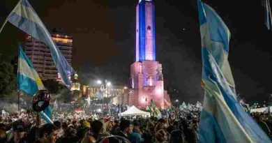 ¡Rosario es una fiesta! Una marea celeste y blanco colmó el Monumento con la mira en el bicampeonato