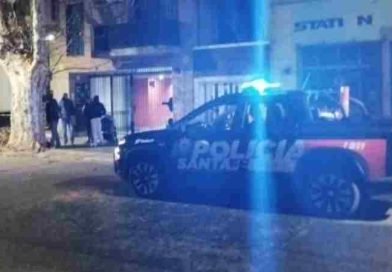 Misterio y muerte en Barrio San Martín: hallan a un joven sin vida en la vereda y hay un par de hipótesis