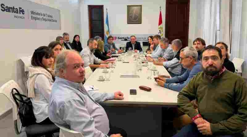 La provincia reabrió la paritaria con los gremios de la salud