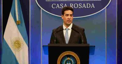Ravier: “Se termina el flagelo de financiar la salud de no residentes”