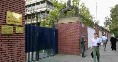 Reino Unido retira a personal diplomático de Irán
