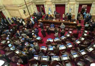 El Gobierno aprobó en el Senado la ley de propiedad privada, pero tuvo otro revés con la Ley del Manejo del Fuego