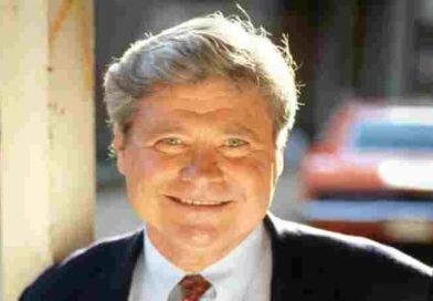 Murió Ben Jones, el actor que interpretó al querido Cooter de Los Dukes de Hazzard