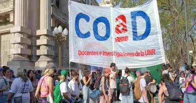 Los docentes de la UNR realizarán un nuevo paro de 48 horass el 27 y 28 de agosto