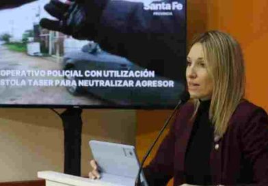 Con el uso de la pistola Taser la Policía redujo a un hombre que amenazaba a su padre con un arma blanca