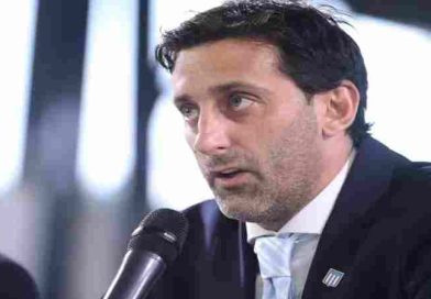 “Milito, hijo de p…”, hinchas de Racing cantaron insultos contra su presidente tras la derrota ante Tigre