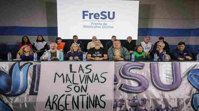 El Frente de Sindicatos Unidos lanzó su construcción federal en Rosario y anunció paros regionales de cara a una huelga nacional