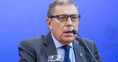 Uruguay: Ministro de Economía pidió cuidar las cuentas públicas para no terminar como Argentina
