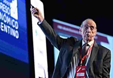 Ricardo Arriazu rechazó ir a un dólar más alto: “Es como si el petiso pidiera devaluar el metro”