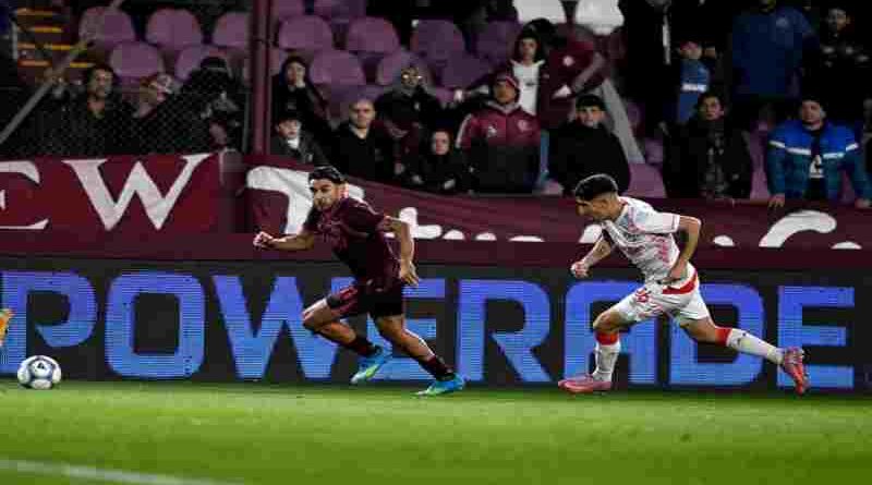 Argentinos Juniors empató con Lanús y sigue como puntero de la Zona B