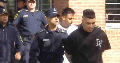 Callejero Fino declaró y seguirá detenido por portación ilegal de arma