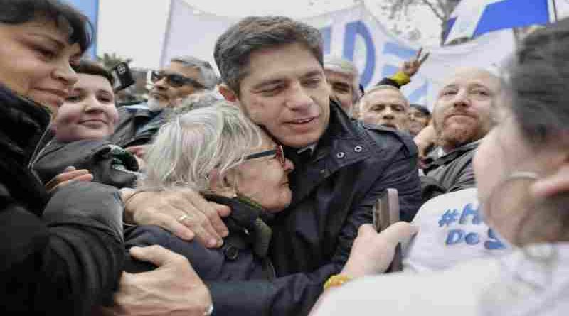Kicillof participó de la marcha en rechazo al proyecto de Ley de Inviolabilidad de la Propiedad Privada