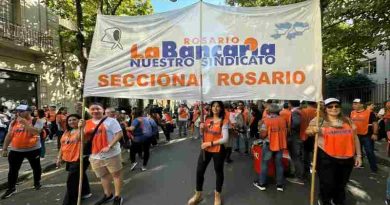 La Bancaria Rosario se moviliza a Nación Servicios tras una nueva ola de despidos sin causa