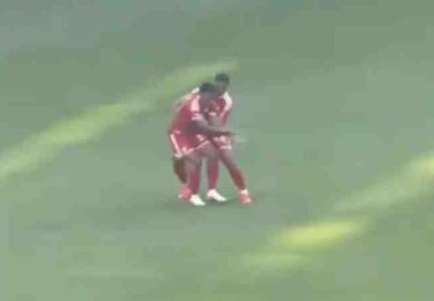 Preocupación en el fútbol: Jamal Musiala se desplomó en pleno partido del Bayern Múnich