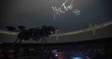 El universo de Pink Floyd cobra nueva vida bajo la cúpula del Complejo Astronómico Municipal
